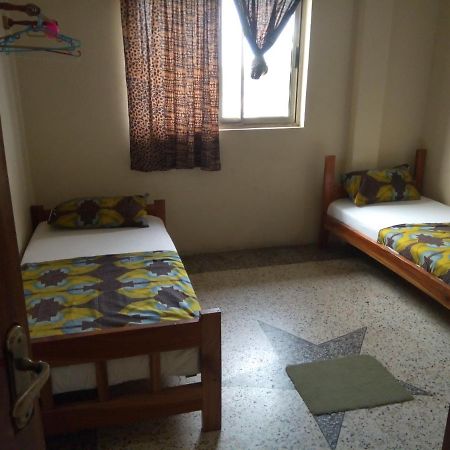 The Sleepy Hippo Hotel Accra Extérieur photo