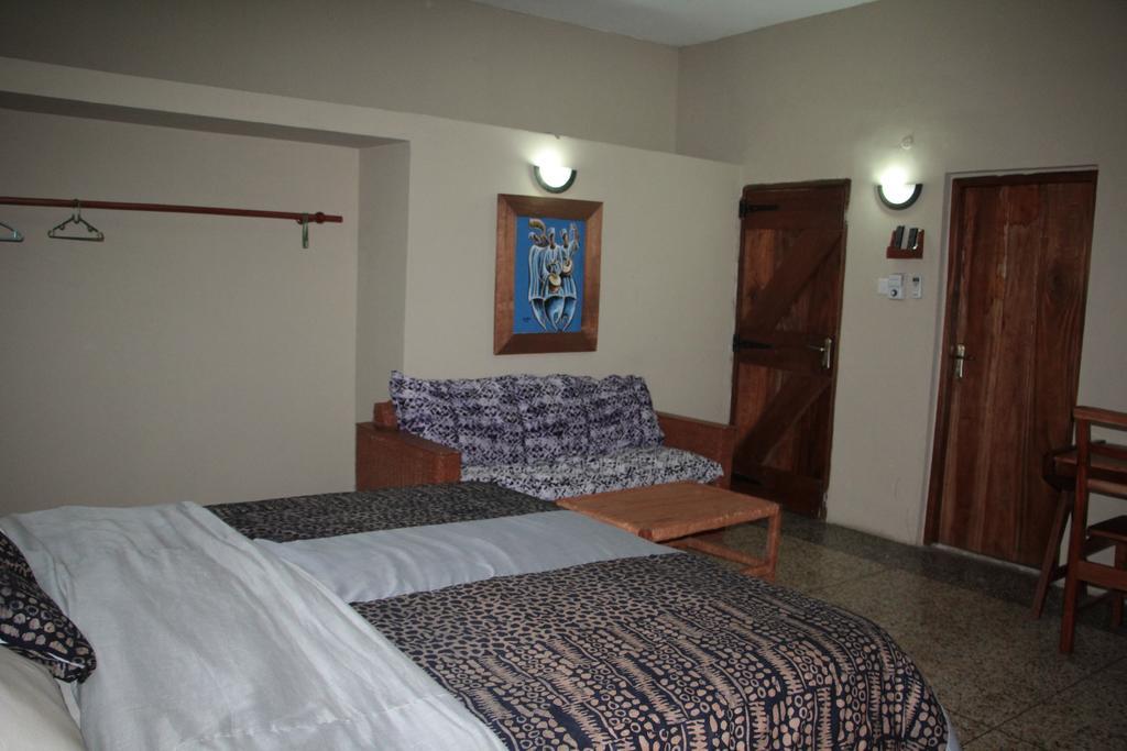 The Sleepy Hippo Hotel Accra Extérieur photo