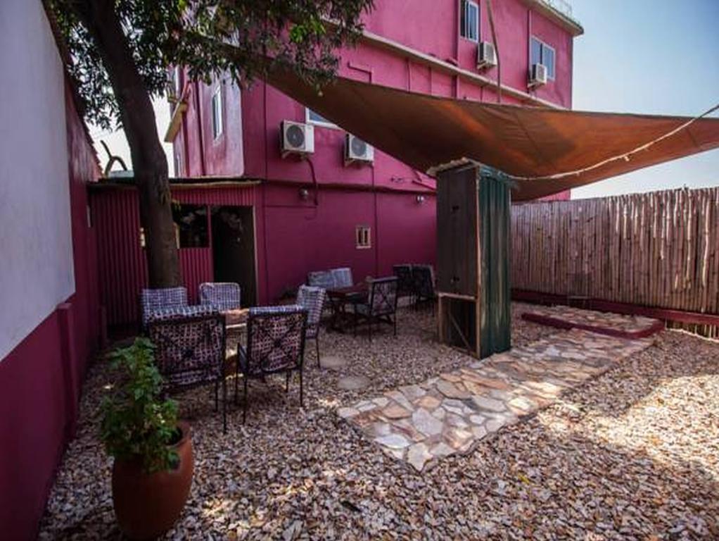 The Sleepy Hippo Hotel Accra Extérieur photo